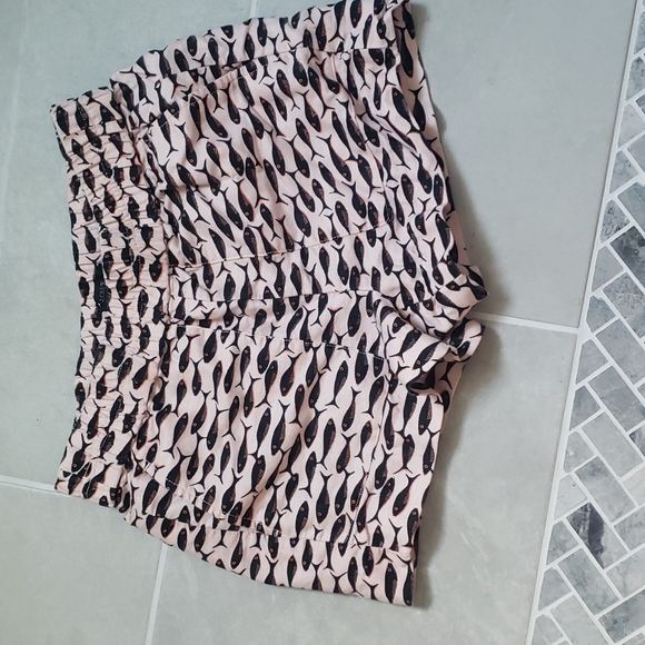 J. Crew Pants - J. Crew pull on shorts with minnows